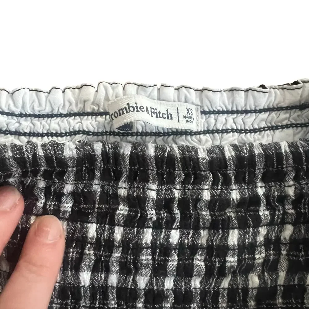 Abercrombie & Fitch Y2K Smocked B&W Gingham Square Neck Peplum Top Puff Sleeves